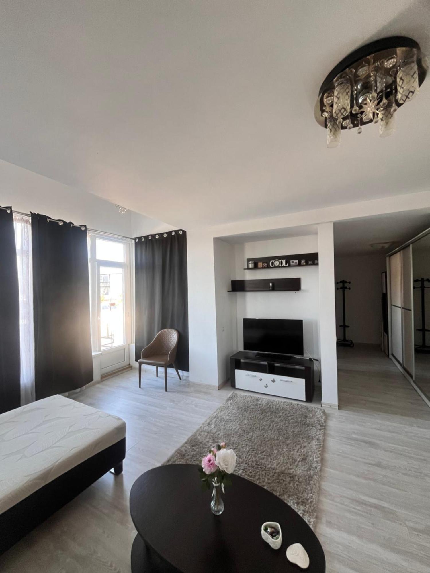 Sunset Holiday Home Βουκουρέστι Εξωτερικό φωτογραφία